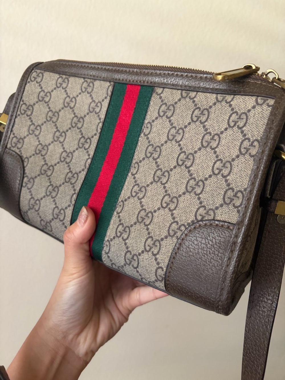 Brown Elegant Vintage Supreme Style Convertible Bag with Green & Red Web - Picture 4 of 13